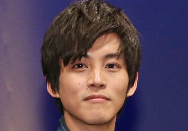 松坂桃李の家族構成は 姉妹や父親母親を調査 妹のフライデー噂の真相は アスワカ