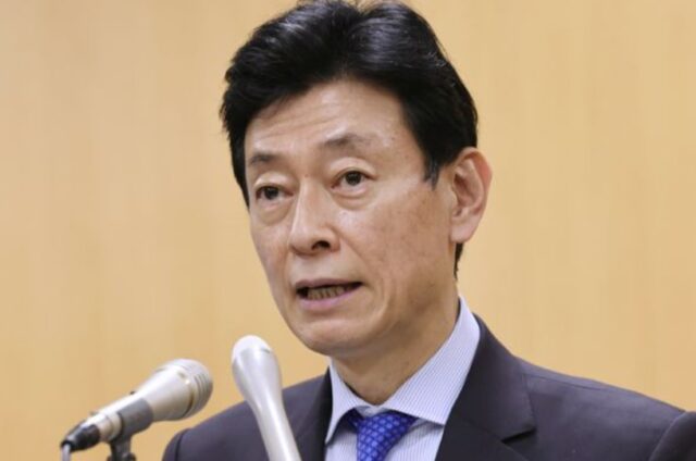 西村大臣のにやけ顔は口元が原因 ヘラヘラ笑い顔や斜視が気になる 画像 アスワカ